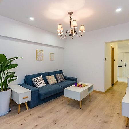 Henry'S Apartment - South Maoming Road Shanghai Bagian luar foto